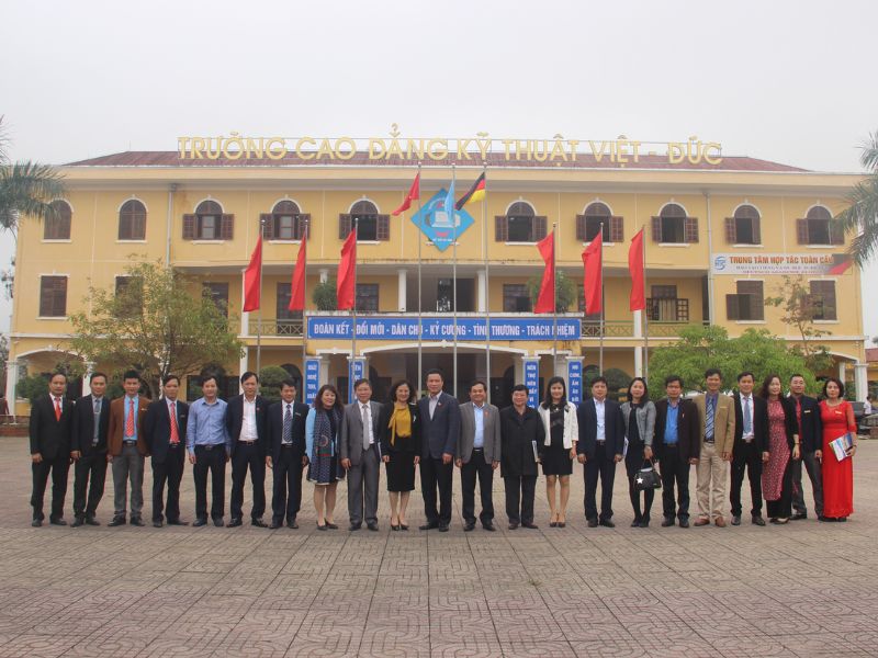 Học Nghề Điện Tử Công Nghiệp Ở Đâu Tốt Nhất Nghệ An? 7