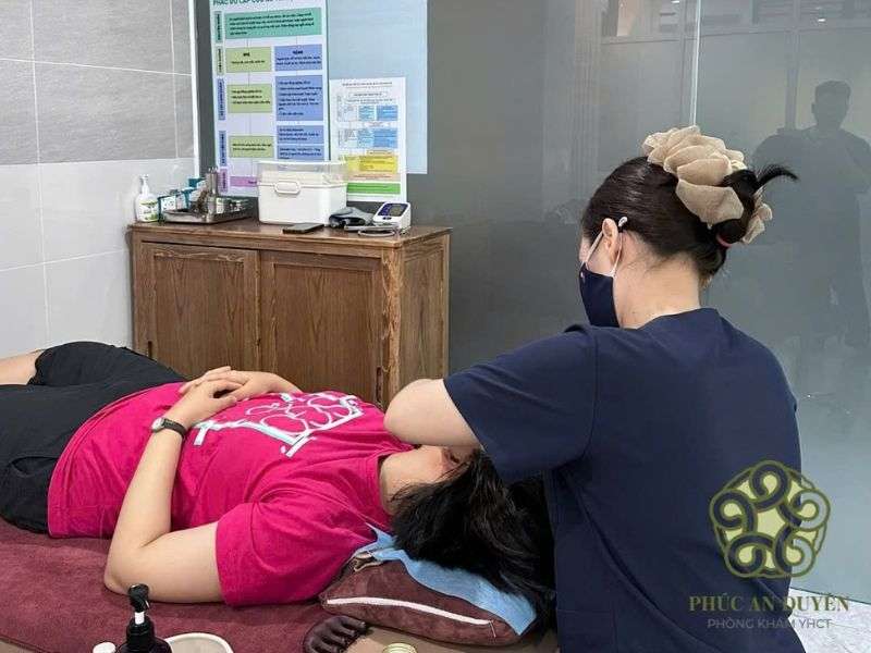 Những trường hợp nên ưu tiên bệnh viện hoặc chuyên khoa
